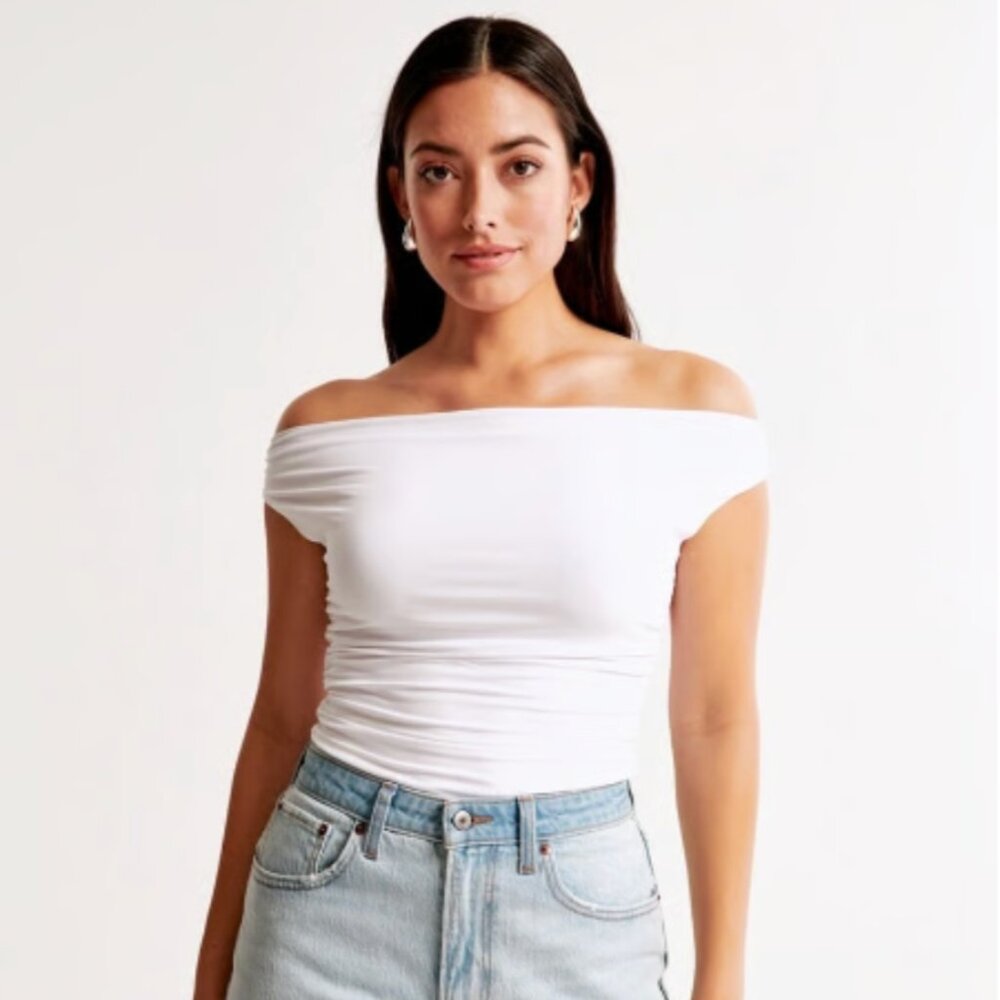 Abercrombie and Fitch Asymmetrical Twist Off Shoulder Top XS